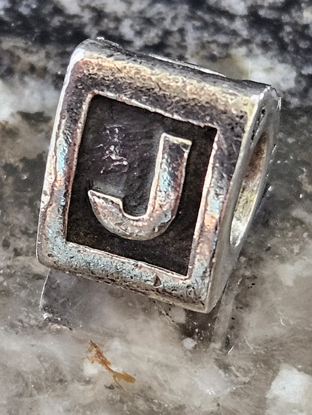 PANDORA Alphabet Bead Letter J 790323J
